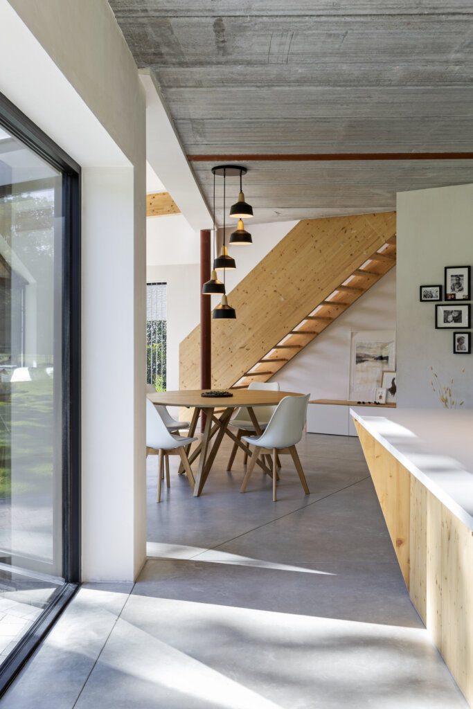 Image d'un escalier en bois